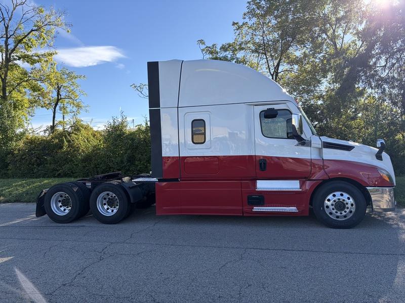 2024 Freightliner in Walton, KY — photo 3