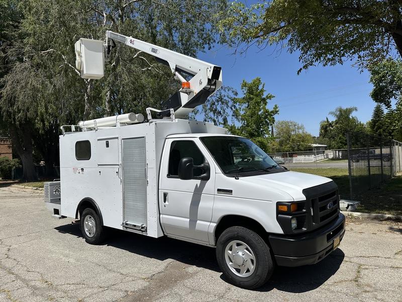 2016 Ford Econoline E-350 Bucket Van · photo 1 of 15