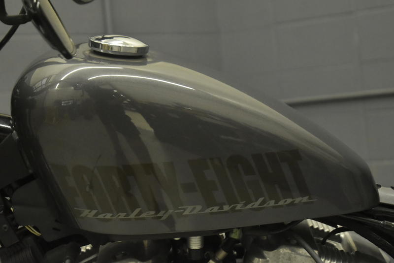 Forty-Eight XL1200X グレー タンク 2015 Harley-Davidson® XL1200X - Sportster® Forty-Eight® | Big Sky