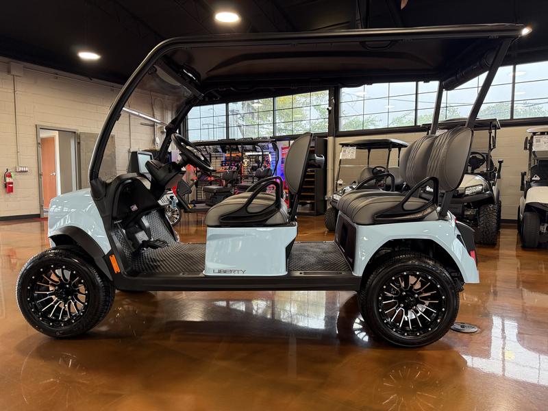 2027 EZGO Liberty photo 5