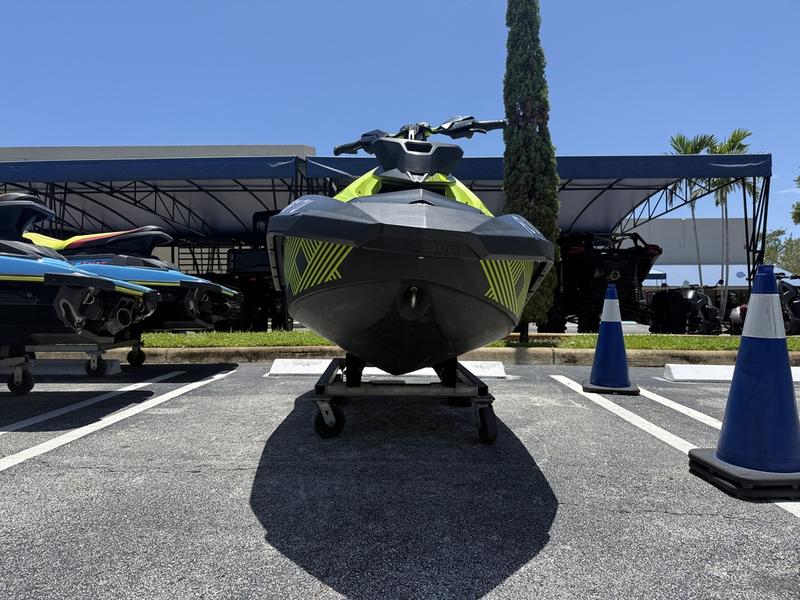 2023 Sea-Doo Spark® Trixx™ 2-up Rotax® 900 H.O. ACE™ iBR and Audio