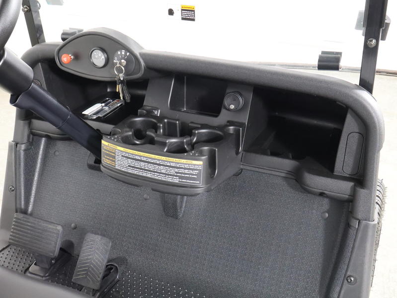 2021 EZGO RXV photo 5