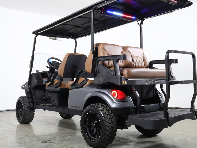 2027 EZGO Express photo 9