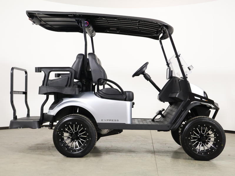 2026 EZGO Express photo 4