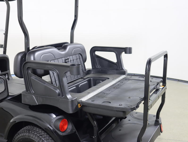 2027 EZGO VALOR photo 9
