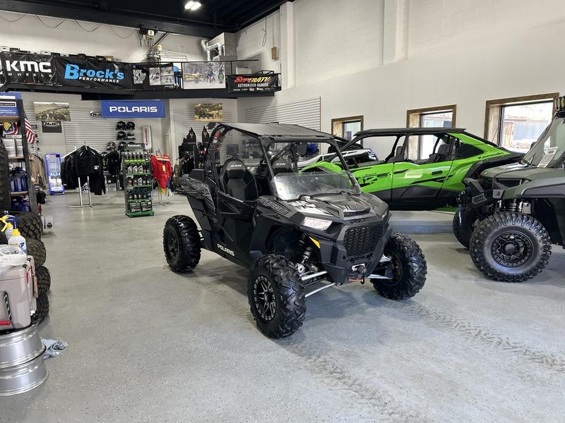 2017 Polaris® RZR XP® Turbo EPS Titanium Matte Metallic | Young ...