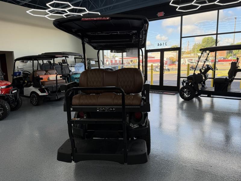 2027 EZGO Express photo 5