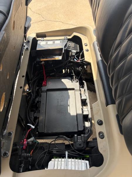 2026 EZGO RXV photo 9